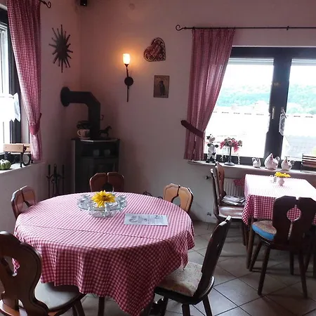 Inn Bergstation Schmeddnalm 2*