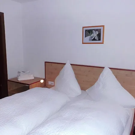 Inn Bergstation Schmeddnalm 2*